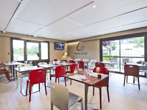 Standard Room, 1 Double Bed | Restaurant | Dinner served, French cuisine