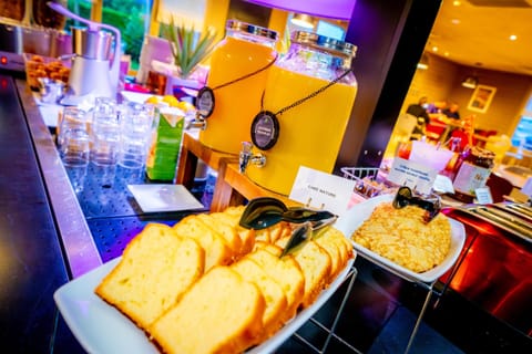 Daily buffet breakfast (EUR 12.9 per person)