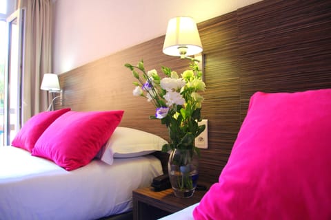 Triple Room | Premium bedding, Select Comfort beds, in-room safe, desk