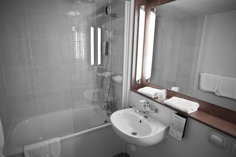 Room, 1 Double Bed (Next Generation) | Bathroom | Bathtub, eco-friendly toiletries, hair dryer, towels