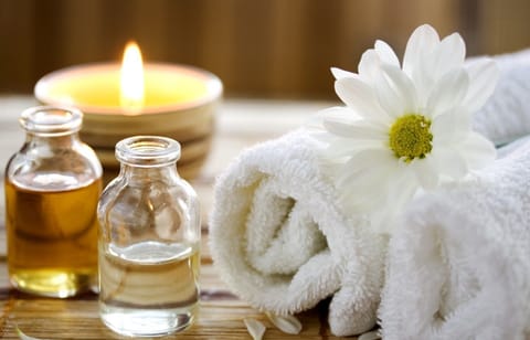 Sauna, steam room, body treatments, aromatherapy, body scrubs, facials