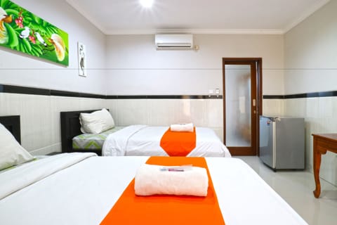 Deluxe Twin Room | Desk, free WiFi, bed sheets