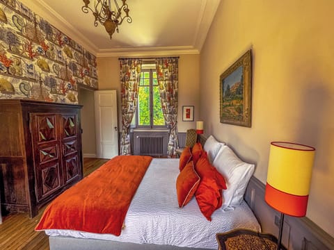 Les Coraux | Individually decorated, individually furnished, desk, laptop workspace