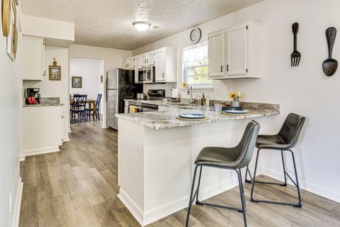 House (4 Bedrooms) | Interior