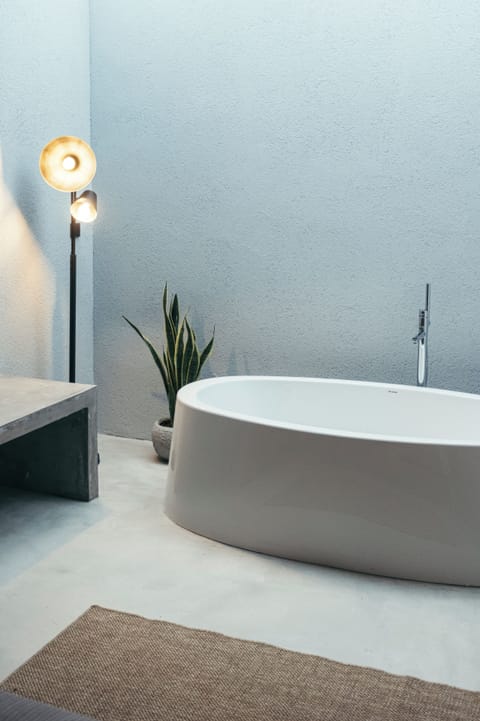 Deluxe Double Room | In-room safe, desk, laptop workspace, blackout drapes