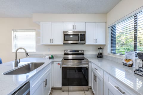 Premium Suite, 2 Bedrooms | Private kitchen | Fridge, microwave, oven, stovetop