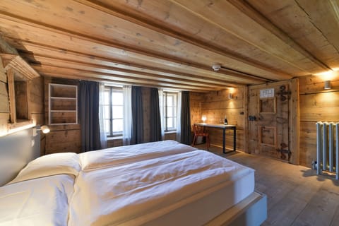 Triple Room | Free WiFi, bed sheets