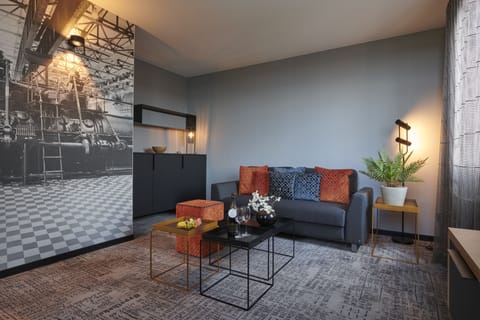 Suite, 2 Bedrooms | Hypo-allergenic bedding, in-room safe, desk, laptop workspace