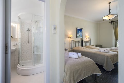 Standard Triple Room | Egyptian cotton sheets, premium bedding, minibar, in-room safe