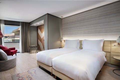 Presidential Suite, Terrace | Down comforters, Select Comfort beds, minibar, in-room safe