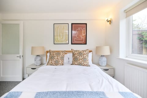 House (5 Bedrooms) | 5 bedrooms, laptop workspace, iron/ironing board, bed sheets