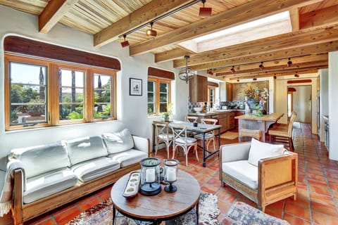 Luxury House, Multiple Beds, Pets Allowed, Valley View | Private kitchen