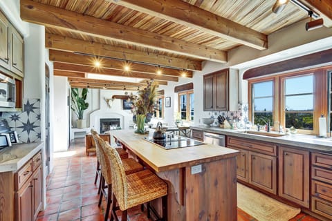 Luxury House, Multiple Beds, Pets Allowed, Valley View | Private kitchen