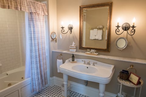 The Pippin Suite | Bathroom | Designer toiletries, hair dryer, bathrobes, towels