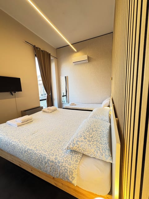 Deluxe Triple Room | Desk, soundproofing, free WiFi