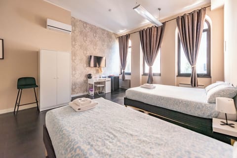 Deluxe Triple Room | Desk, soundproofing, free WiFi