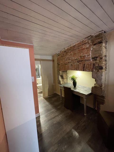 Comfort Double Room, Private Bathroom, City View (Portigliolo)