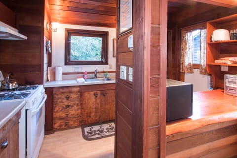 Premium Cottage, Hot Tub (Redwood Cottage) | Private kitchen | Fridge, microwave, coffee/tea maker, electric kettle