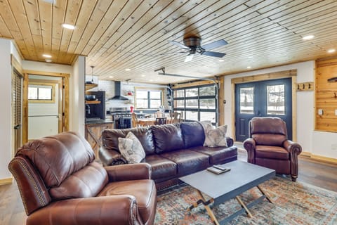 House (2 Bedrooms) | Interior