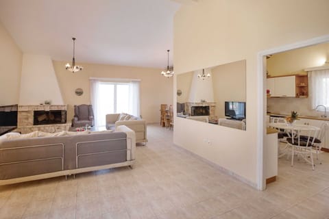 Family Villa, 4 Bedrooms, Private Pool | Living area | 40-inch TV with digital channels