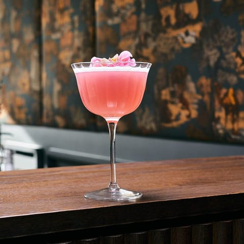 Breakfast, dinner and brunch served