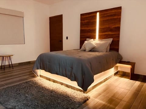 Deluxe Double Room | Laptop workspace, iron/ironing board, free WiFi