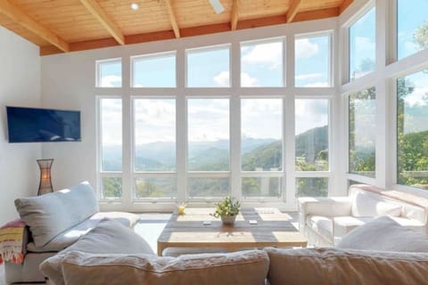 House, Smoking | 3 bedrooms
