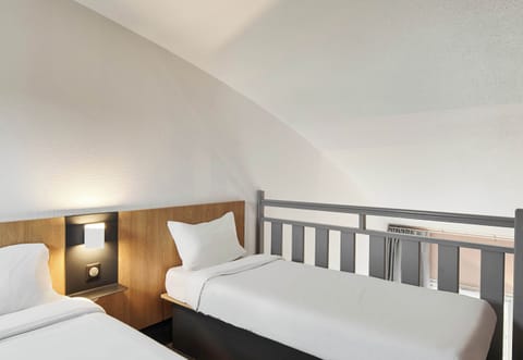 Quadruple Room, Non Smoking | Premium bedding, desk, soundproofing, free WiFi