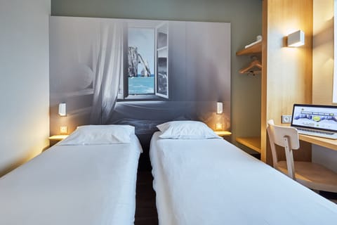 Twin Room, Non Smoking | Premium bedding, desk, soundproofing, free cribs/infant beds