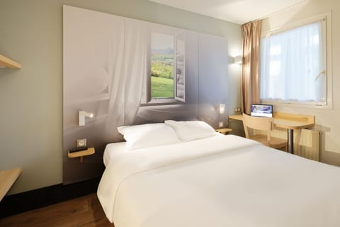 Double Room, Non Smoking | Premium bedding, desk, soundproofing, free WiFi