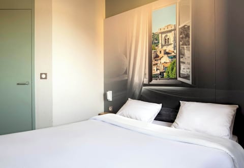 Double Room, Non Smoking | Premium bedding, desk, soundproofing, free cribs/infant beds