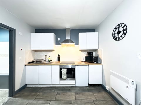 Apartment | Private kitchen | Fridge, microwave, oven, stovetop