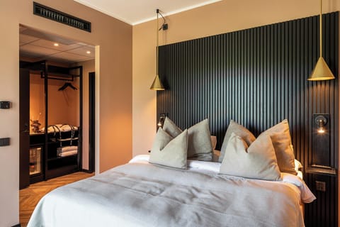 Premium Double Room | Desk, blackout drapes, free WiFi, bed sheets