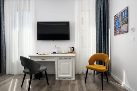 Deluxe Double Room, City View | In-room safe, free WiFi