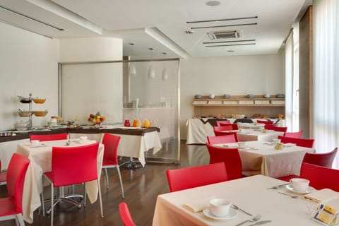 Daily buffet breakfast (EUR 8 per person)