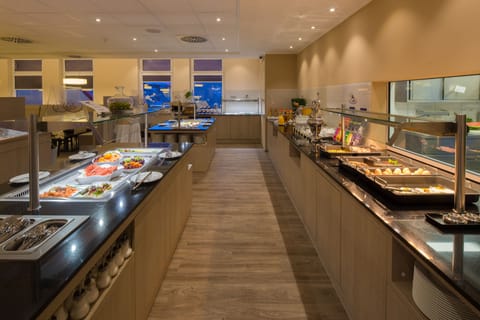 Daily buffet breakfast (EUR 16 per person)