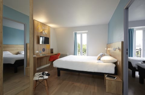 Family Room | In-room safe, desk, soundproofing, iron/ironing board