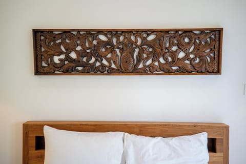 Deluxe Room | Desk, laptop workspace, iron/ironing board, free WiFi