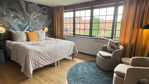 Peacock 9-Påfugl 9 | Free WiFi, bed sheets