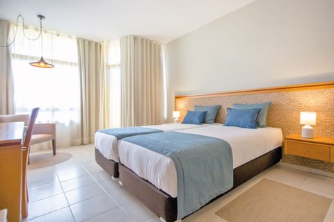 Twin Room | In-room safe, desk, iron/ironing board, free WiFi