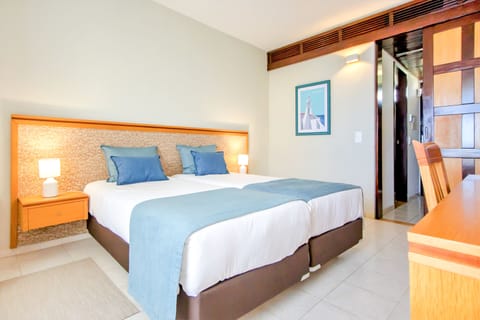 Twin Room | In-room safe, desk, iron/ironing board, free WiFi