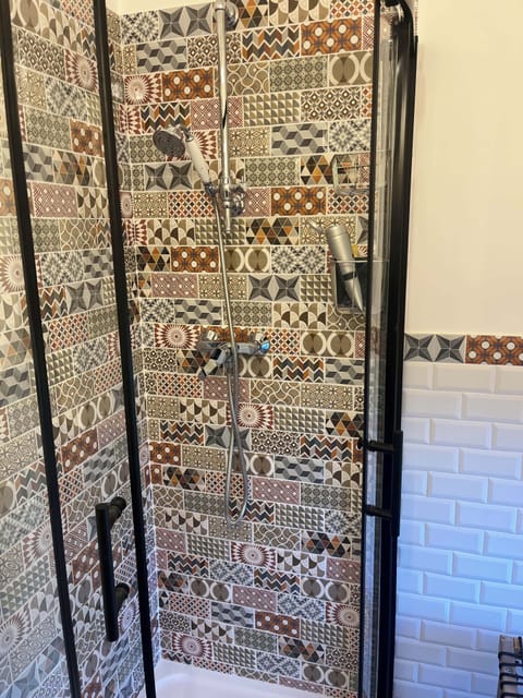 Studio, Garden View | Bathroom | Soap, shampoo, toilet paper