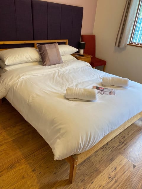 Room 1 at the Huntsman Inn - (Spacious Double Room at the Inn) | Individually decorated, desk, laptop workspace, blackout drapes