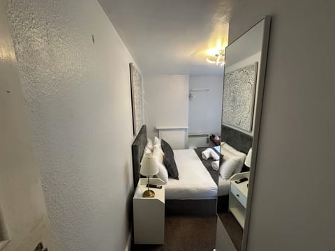 Standard Double Room | Iron/ironing board, free WiFi