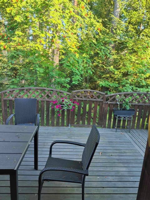 House, 1 Bedroom, Balcony | Garden