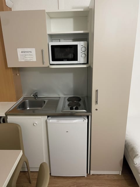 Twin Room | Private kitchen