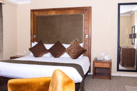 Deluxe Double Room | In-room safe, individually decorated, individually furnished, desk