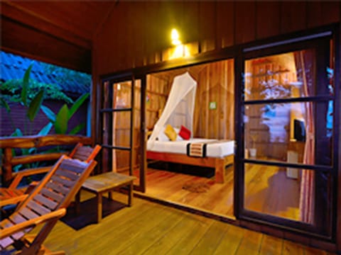 Superior Cottage | 1 bedroom, in-room safe, desk, free WiFi