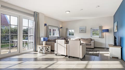House (10L-Breskens Luxe) | Living room | TV