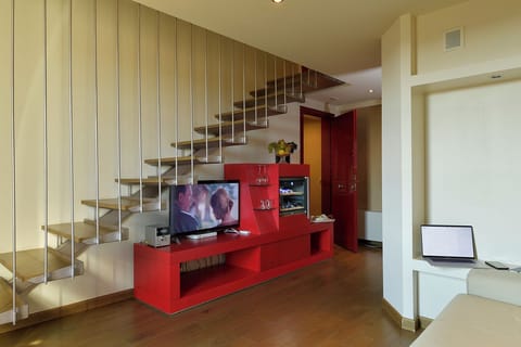 Junior Studio Suite | Desk, free WiFi